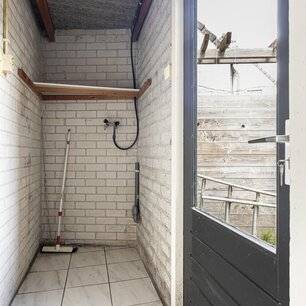f6e0cbd3f58a8ac8b9938421ac080e95.jpg